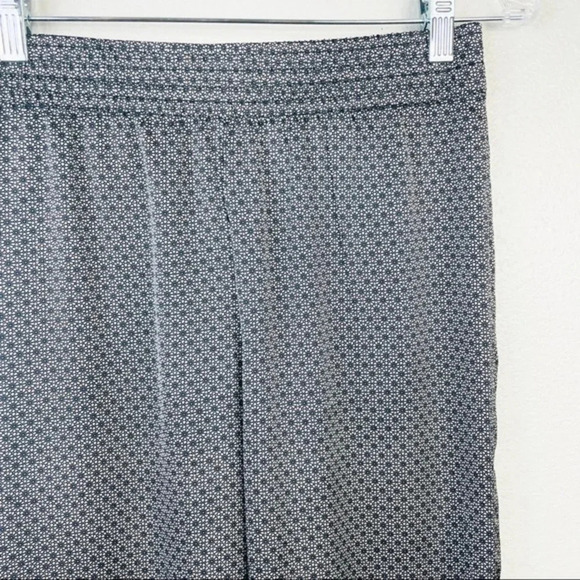 H&M Gray Printed Wide Leg Silky Pants Size 4 - Picture 1 of 6